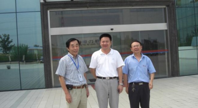Our company hired a senior engineer from Mitsubishi Heavy Industries of Japan as senior consultant