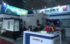The company’s newly developed MT3 mini drill center and HPC63 machine participated in Dongguan Houjie Machine Tool Show